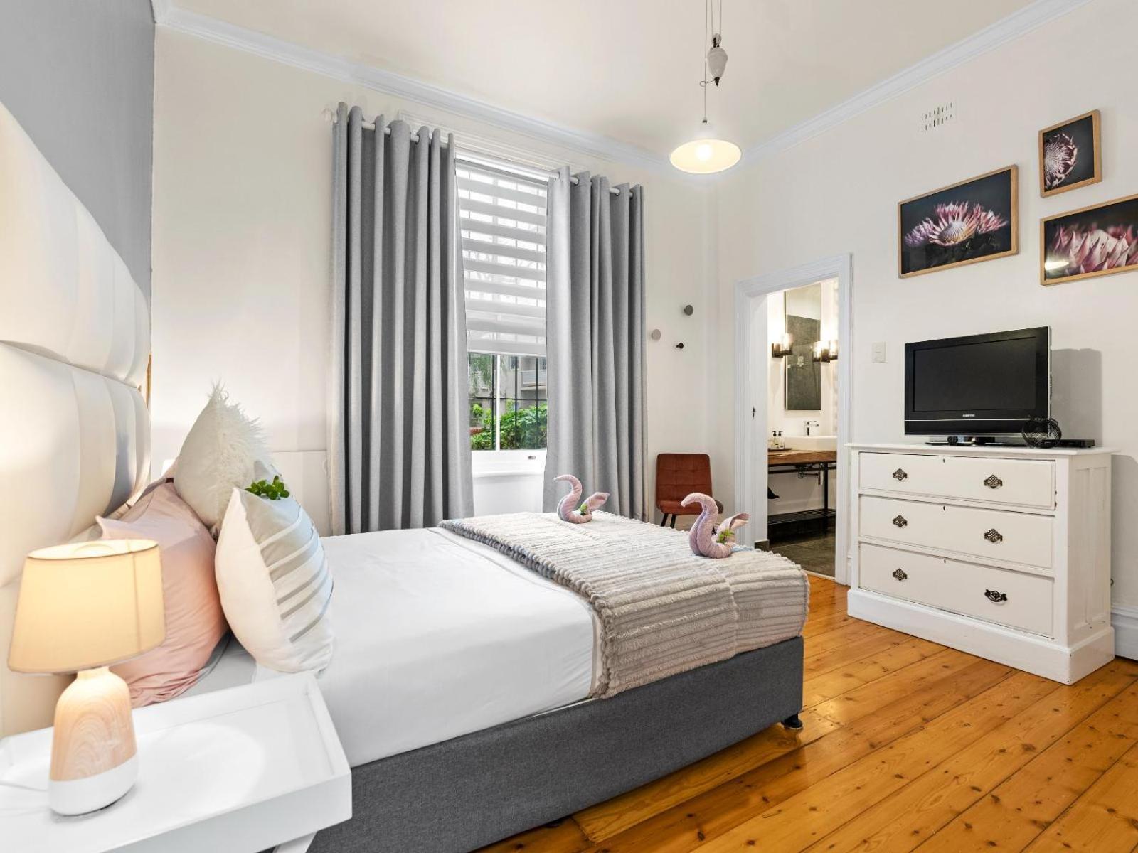 Mediterranean Villa Guesthouse Cape Town Room photo